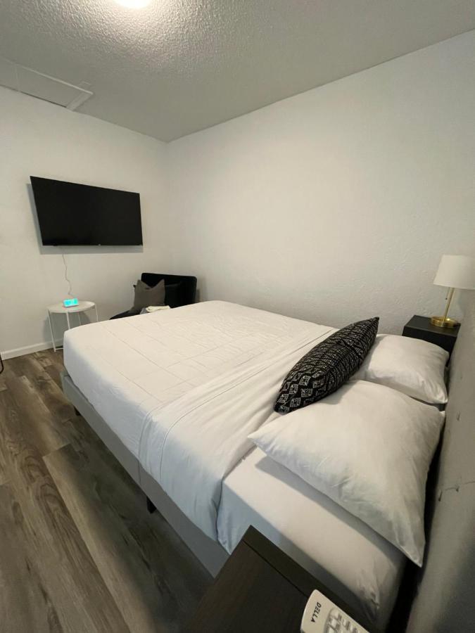 Weeki Wachee Guest Suite Spring Hill Exterior photo